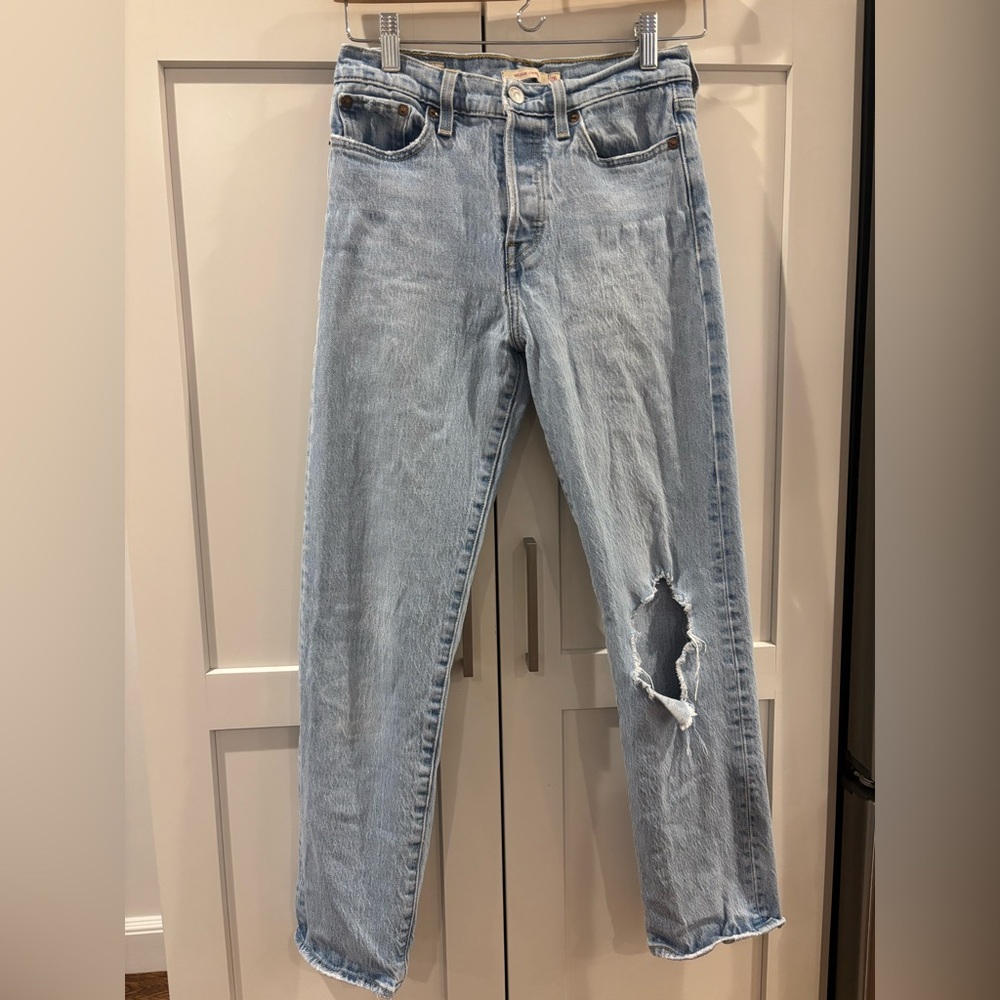 Levi’s Light Blue Distressed Women Jeans